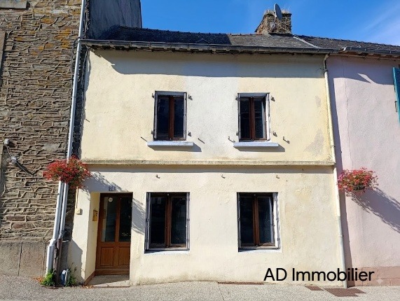 Maison de ville en plein cœur du Bourg à Châteauneuf-du-Faou