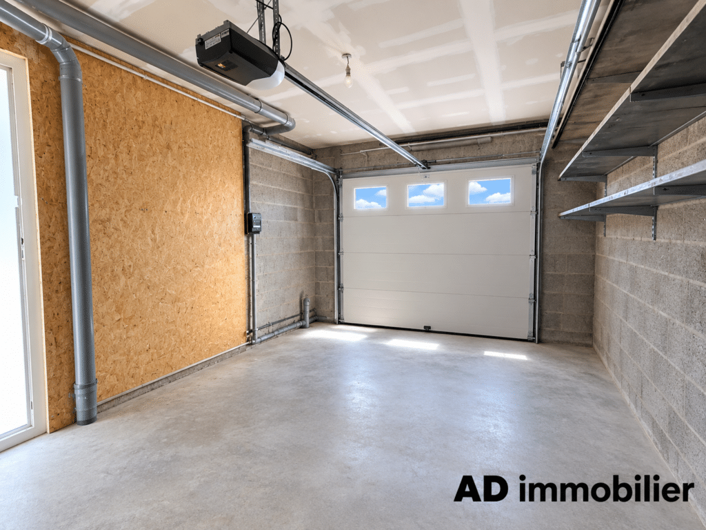 Maison 94 m² à Ergué Armel . 4 chambres . Jardin Clos . Commodités à 2 minutes à pieds