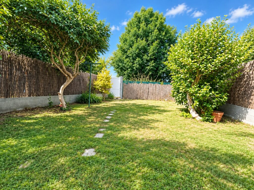 Maison 94 m² à Ergué Armel . 4 chambres . Jardin Clos . Commodités à 2 minutes à pieds