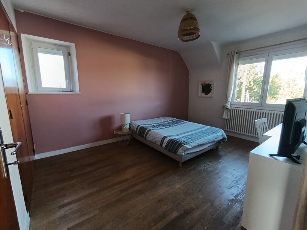 Maison de 180 m² rénovée . Quartier du Corniguel . Maison familiale ou Fort potentiel locatif . Colocation