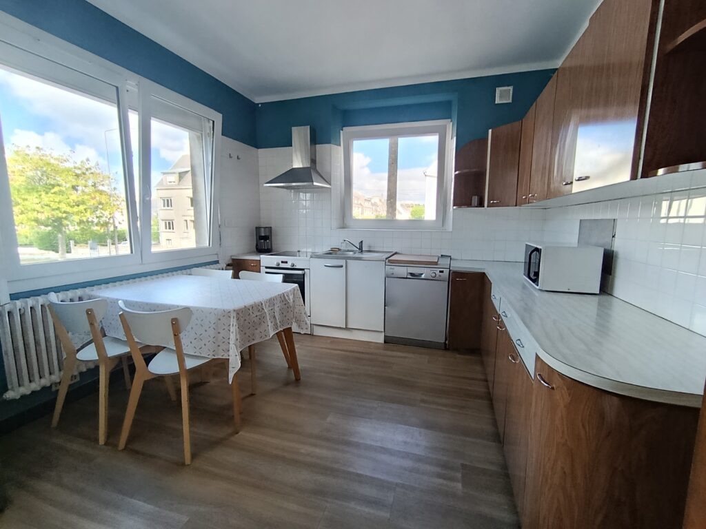 Maison de 180 m² rénovée . Quartier du Corniguel . Maison familiale ou Fort potentiel locatif . Colocation