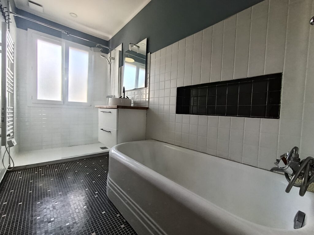 Maison de 180 m² rénovée . Quartier du Corniguel . Maison familiale ou Fort potentiel locatif . Colocation